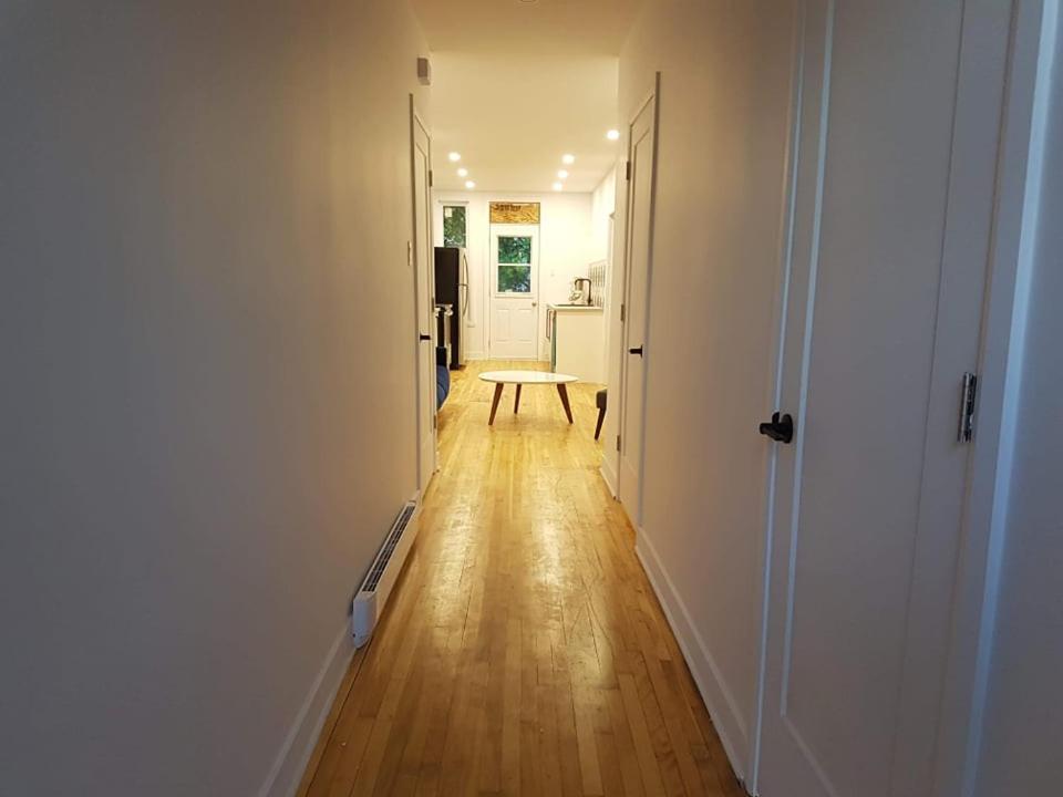 Continental Breakfast Ili Pet Friendly Ili Room A Montréal Buitenkant foto